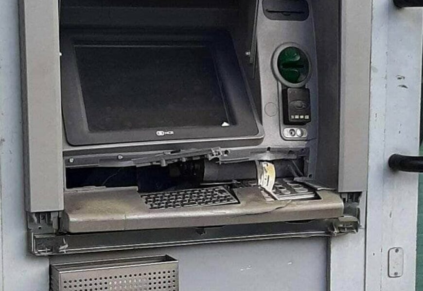 Furto sventato all'ATM della filiale Unicredit, in via Moro a Felino