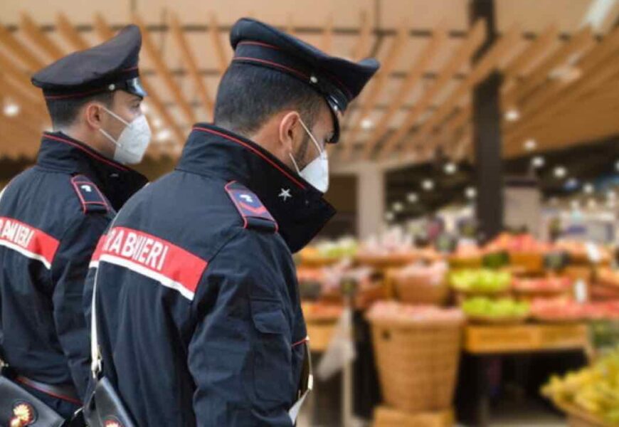 Tentato furto in un supermercato di Collecchio, due persone denunciate